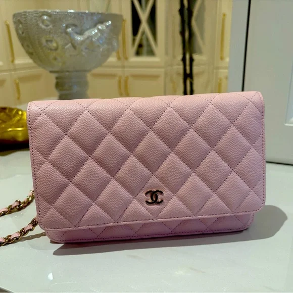 Chanel pink Wallet on Chain - Picture 1 of 2